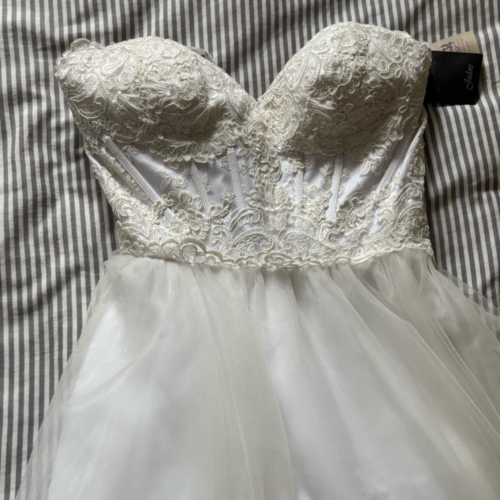 *SOLD* *NWT* White Lace Strapless A-Line Wedding Dress/Prom Dress - Picture 2 of 8